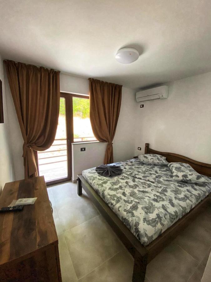 Vila Levitas Apartment Дубова Екстериор снимка